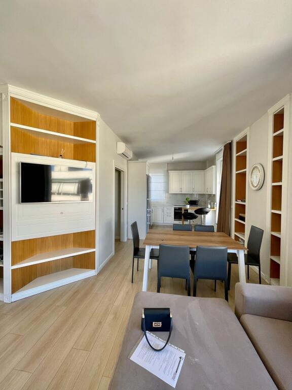 3+1, furnished, with parking, 900 euros