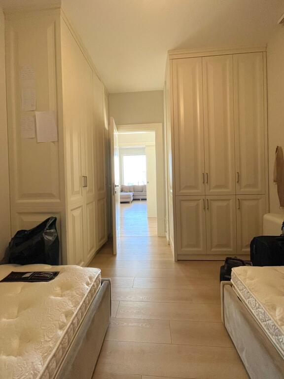 3+1, furnished, with parking, 900 euros