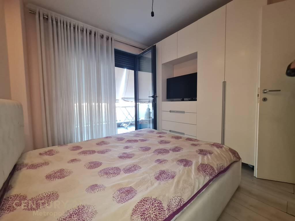 I am selling a 2+1 apartment in the Alba residence - Ndre Mjeda street!