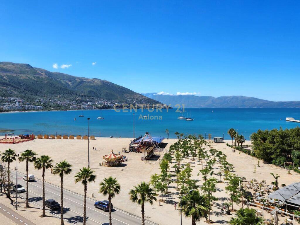 APARTMENT 2+1 FOR SALE ON THE LUNGOMARE WITH SEA VIEW