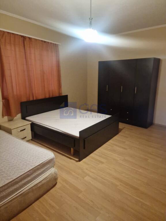 A 3+1 apartment is available in Brryl. 500 euros.