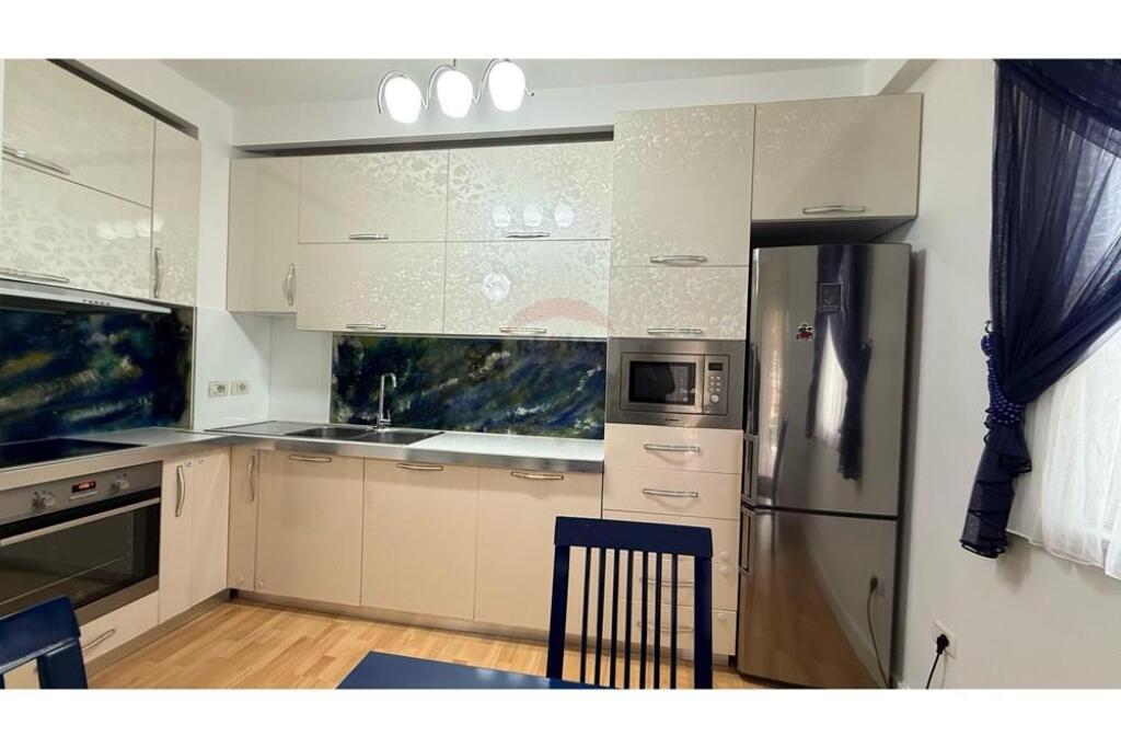 2+1+2 apartment for rent at 21 Dhjetori!