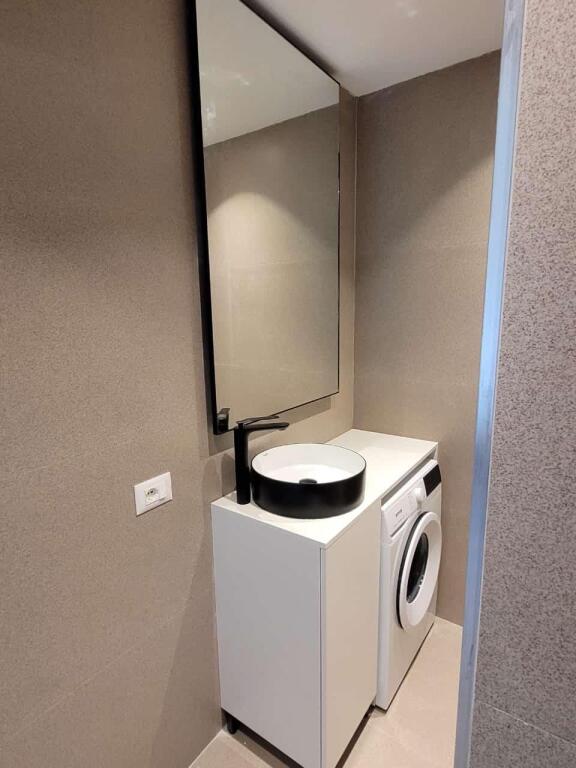Apartament me qera 1+1