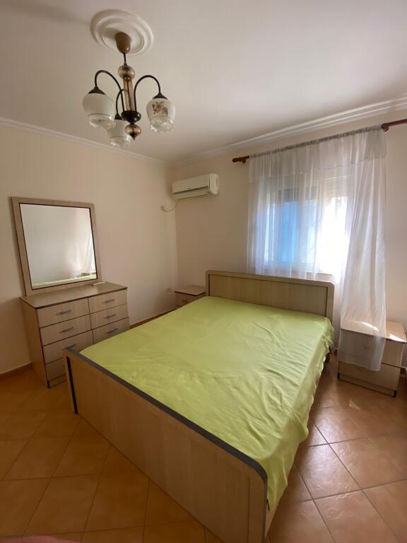 Apartment 2+1 for rent near Dinamo Stadium.