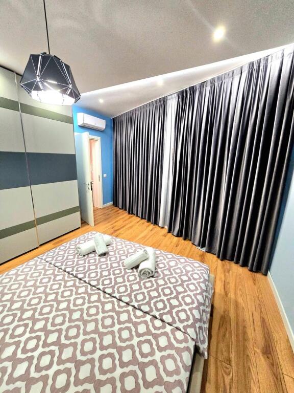2+1, furnished, by the dry lake, price 650 euros.