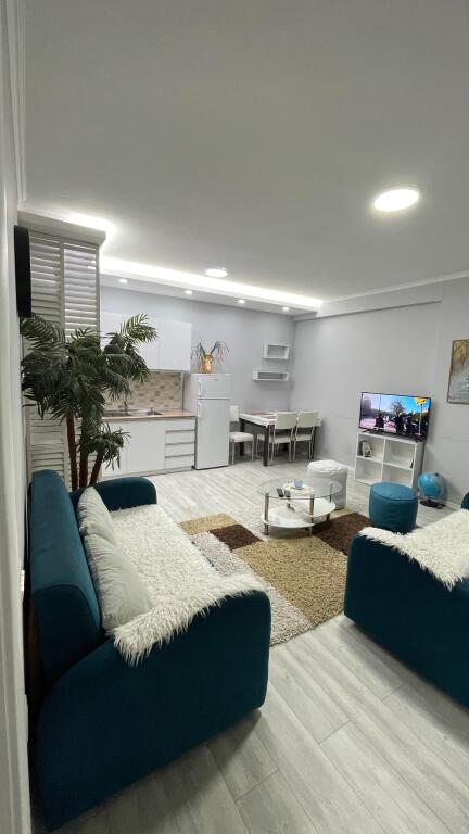 Jepet apartament 1+1 tek Kika 1 , komuna e parisit 