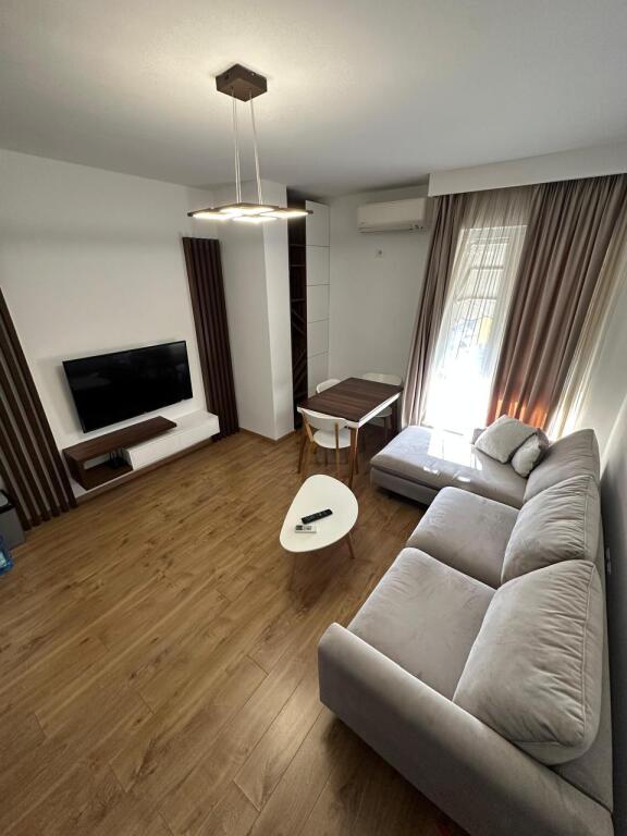 Super mundesi Ekzkluzive Shitet apartament 1+1 te Ish Fusha e Aviacionit