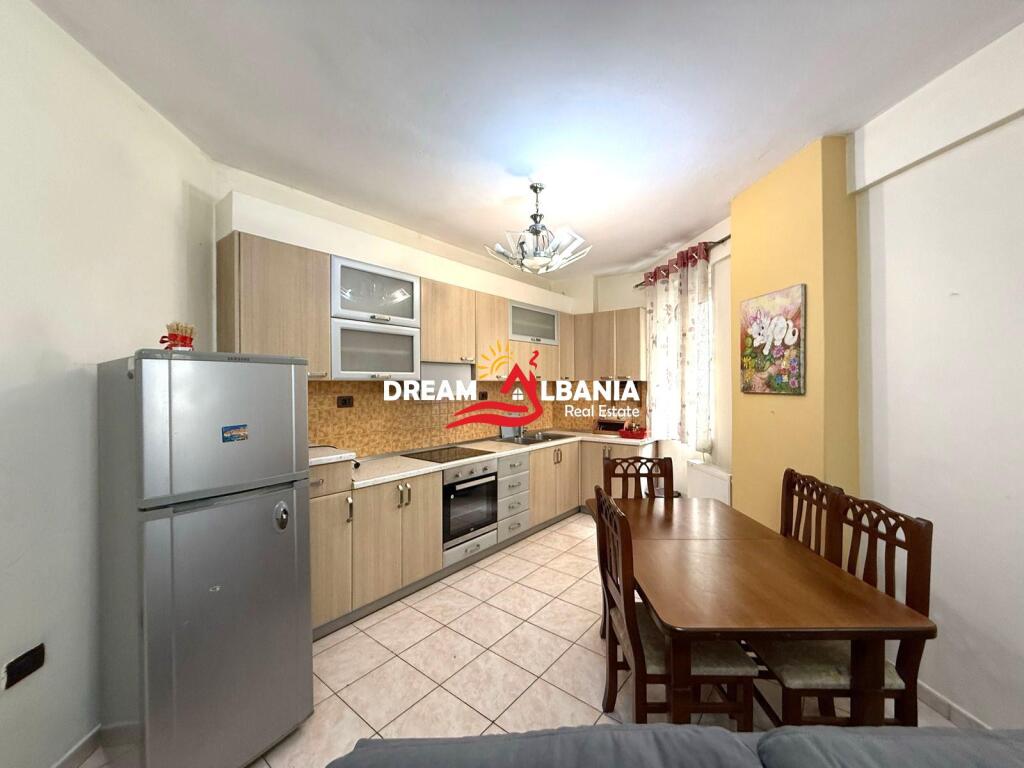 Apartament/Zyre 2+1+2 me qera ne Bllok tek Garda (ID 42215206)