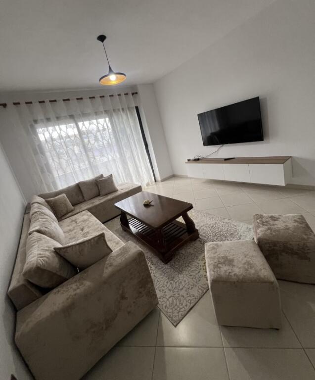 Jepet apartmanet 2+1+2 me qera ne Astir , re loni ligori