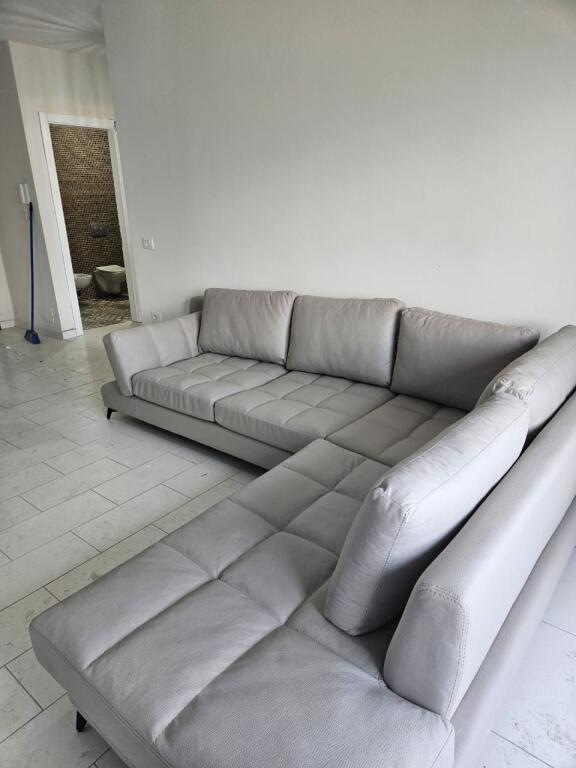Jepet me qera apartament 1+1 perball Amerikan 3