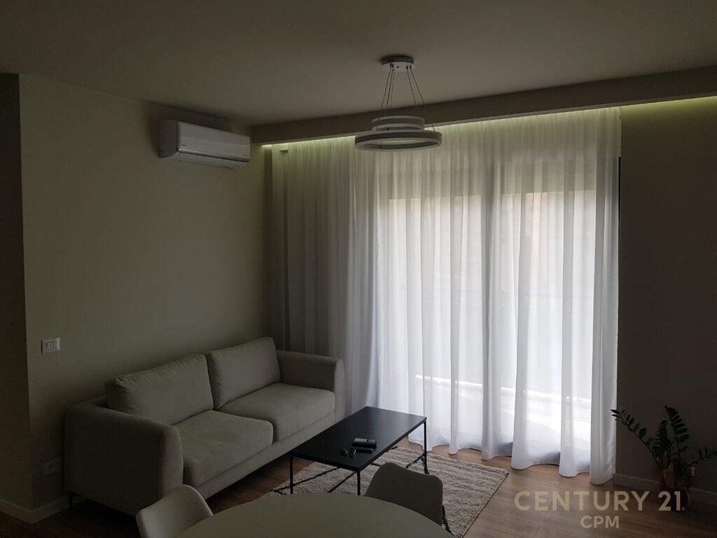 2+1+2 apartment with parking space for rent at Kodra e Diellit.