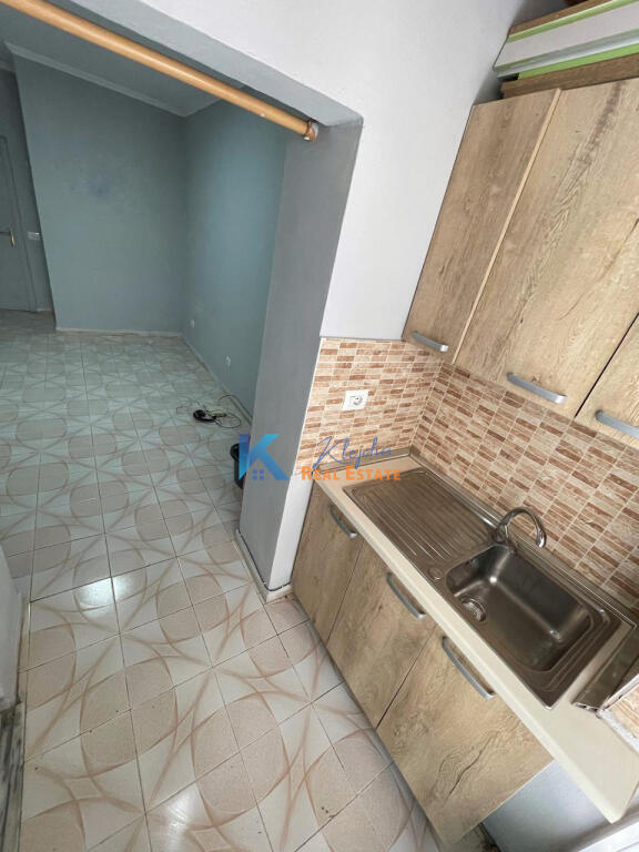 Shop for rent in Myslym Shyr