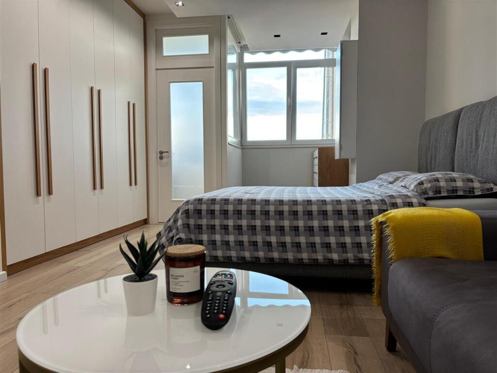A studio apartment is available for rent at Vilat Gjermane.