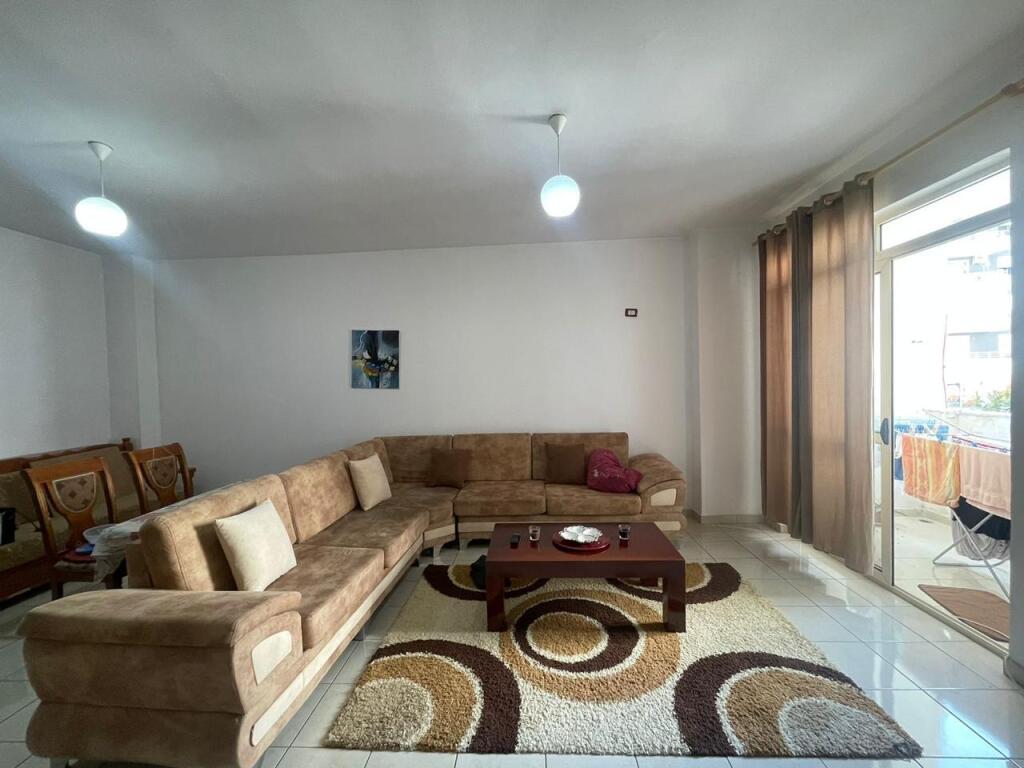 Apartamen 1+1 me qira ne Astir