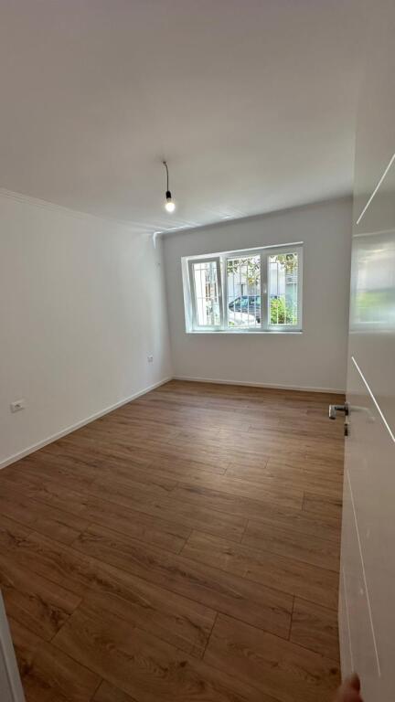 Apartment 2+1 for sale at Vorri i Bomit.