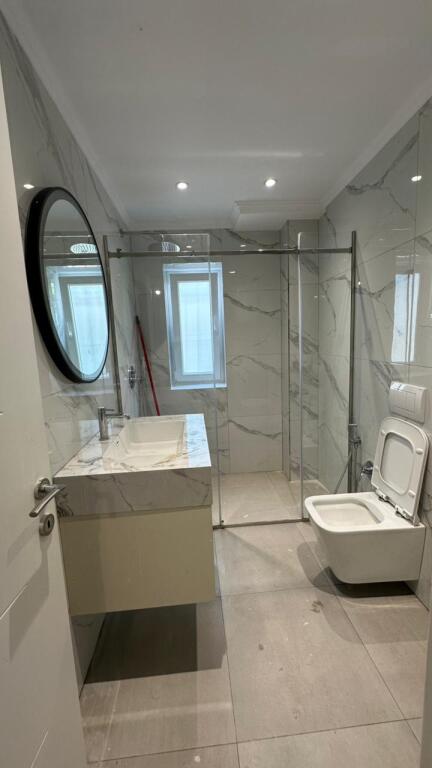 Apartment 2+1 for sale at Vorri i Bomit.