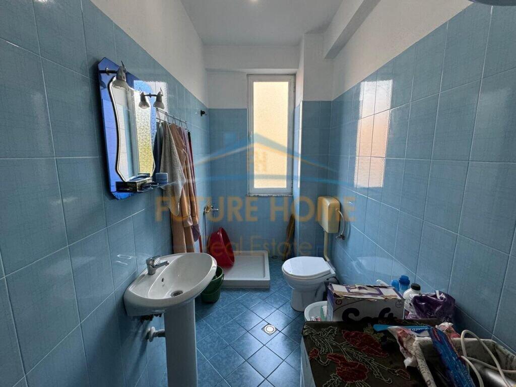 Affitto, Appartamento 2+1, Quartiere 16, Korçë (KO52857)