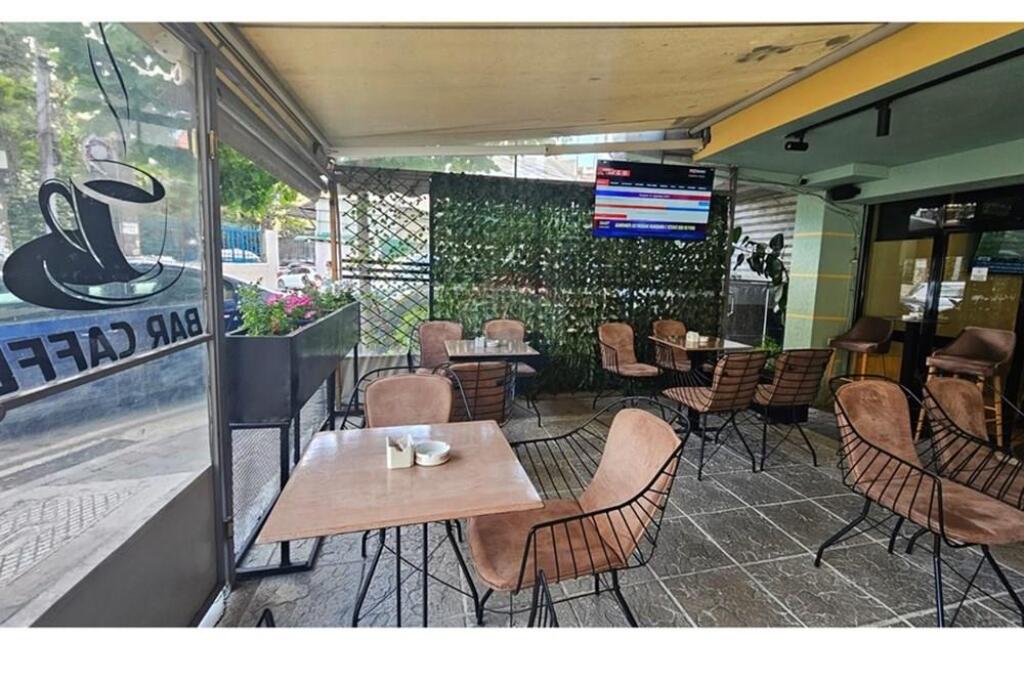 Property for sale in Komuna Parisit.