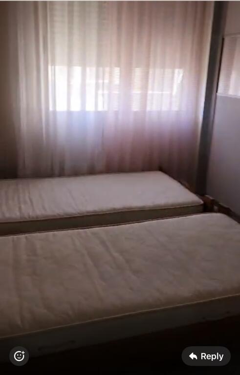 1+1, furnished, at Golden Park, 400 euros.