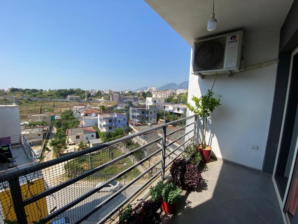 Apartment 2+1+2 for rent - new building in Shkoze 370 euros