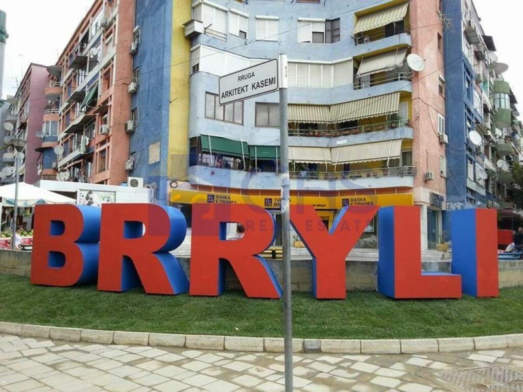 Business space for sale with mortgage in Brryl.