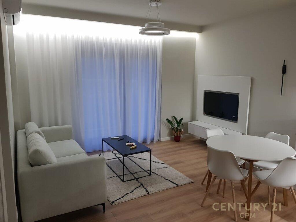 2+1+2 apartment with parking space for rent at Kodra e Diellit.
