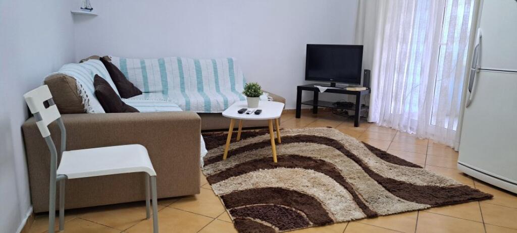A 1+1 apartment is available for rent near the Ballet School.