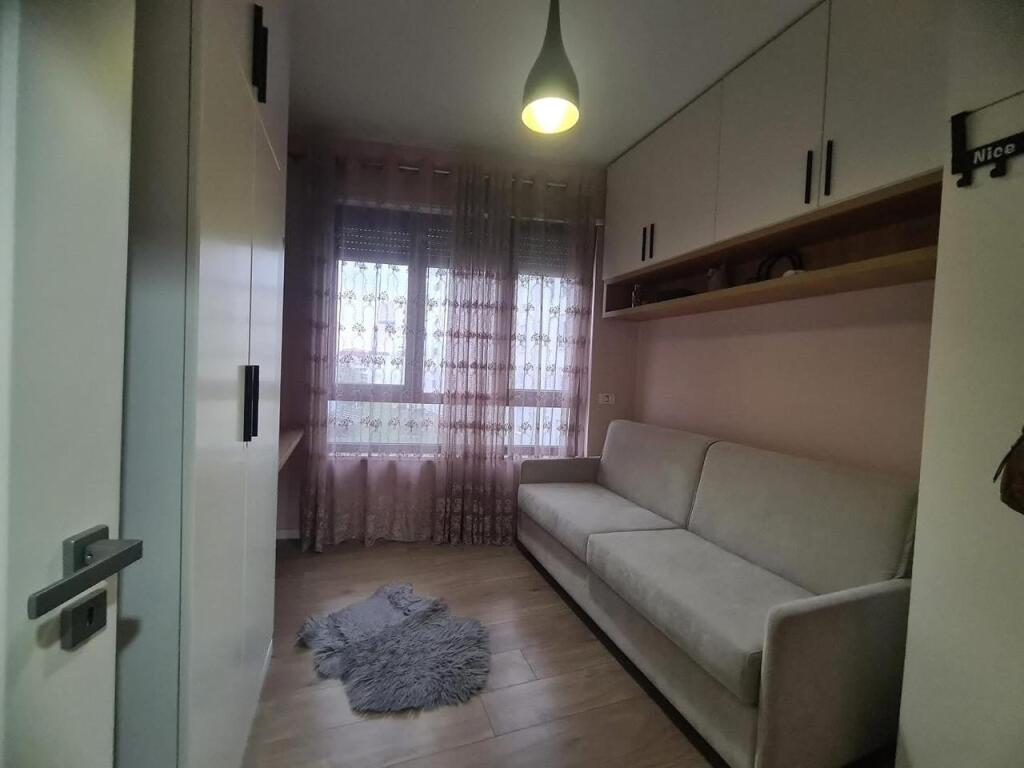 Apartament per Qera