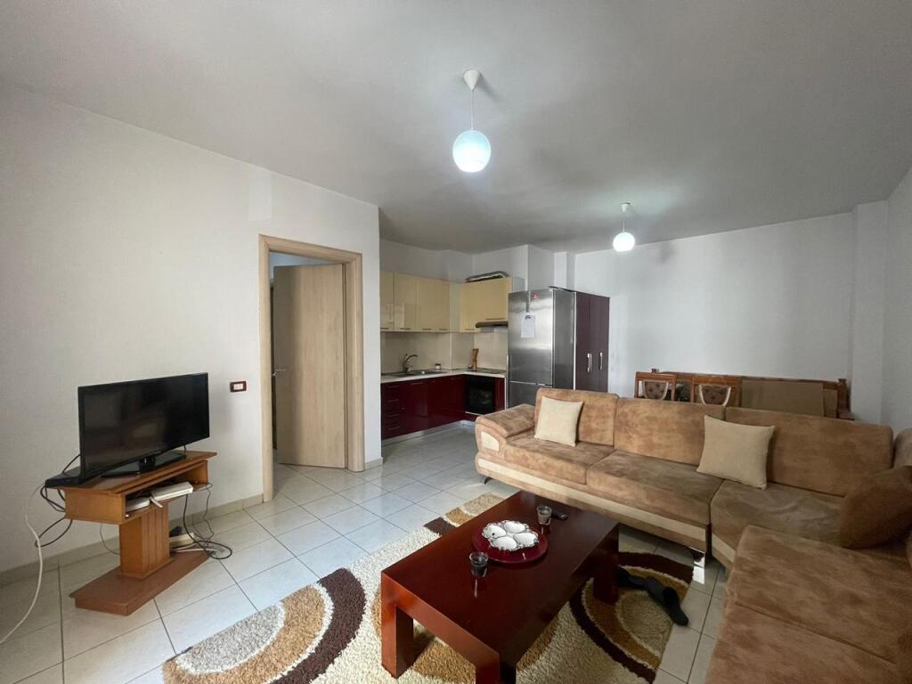 Apartamen 1+1 me qira ne Astir