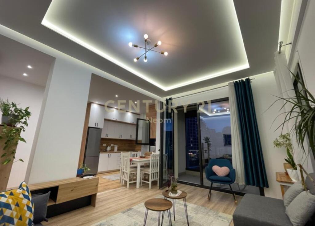 ✨ 2+1+2 APARTMENT WITH PARKING SPACE FOR RENT – KOSOVARËVE STREET