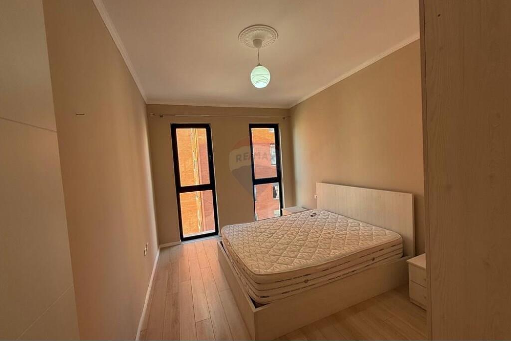 Apartment 1+1 for rent in Green City, Astir.