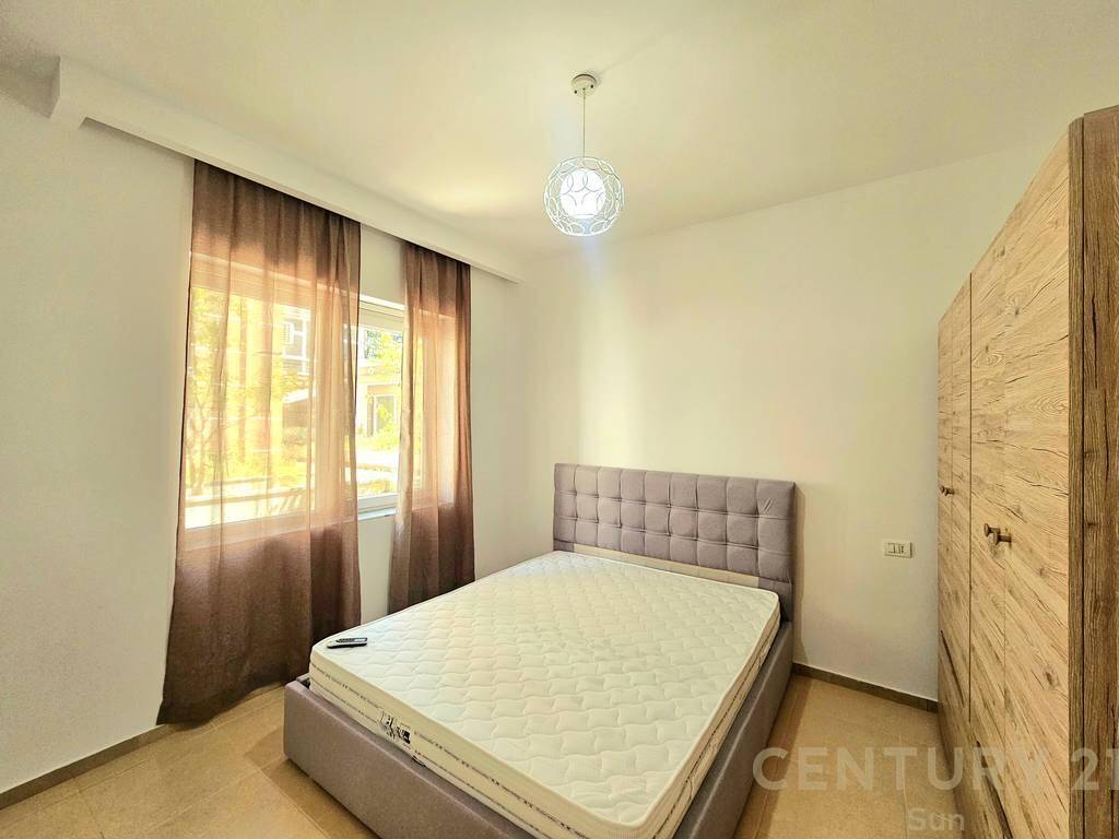 For rent, a 2+1 apartment near the botanical garden.