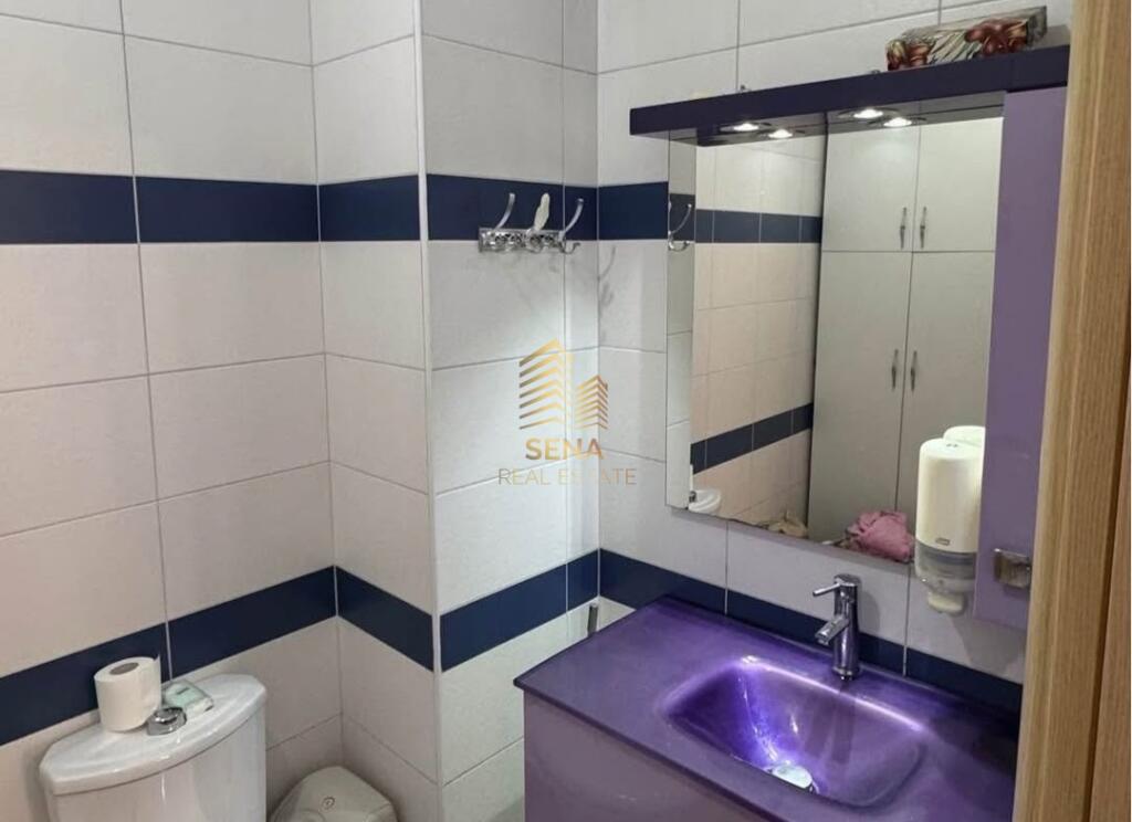 Shitet ,Apartament 2+1+2, 21 Dhjetori,245.000 Euro-0692036407