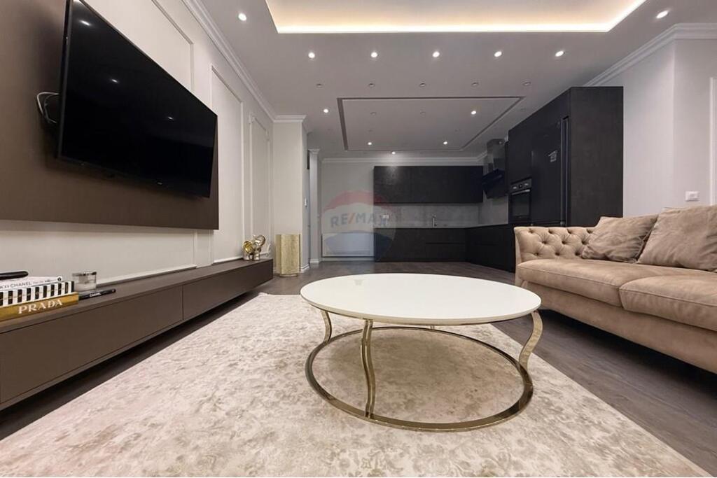 Jepet Apartament 2+1+2 Me Qera tek Stadiumi Air Albania