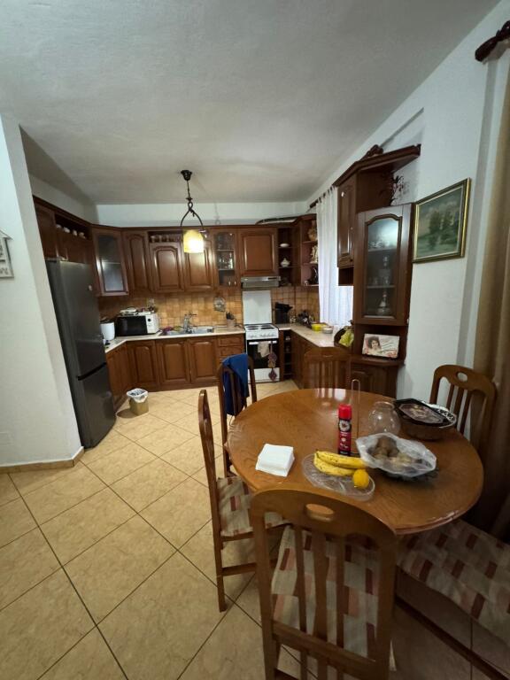 AFFITTASI APPARTAMENTO 2+1 550 EURO CENTRO KRISTAL