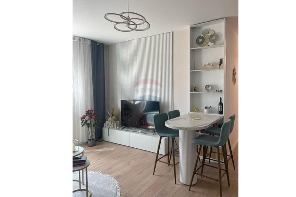 2+1 APARTMENTS FOR SALE ON KAVAJA STREET
