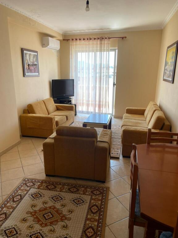 Appartamento in affitto 1+1 ad Astir (ID B210100) Tirana