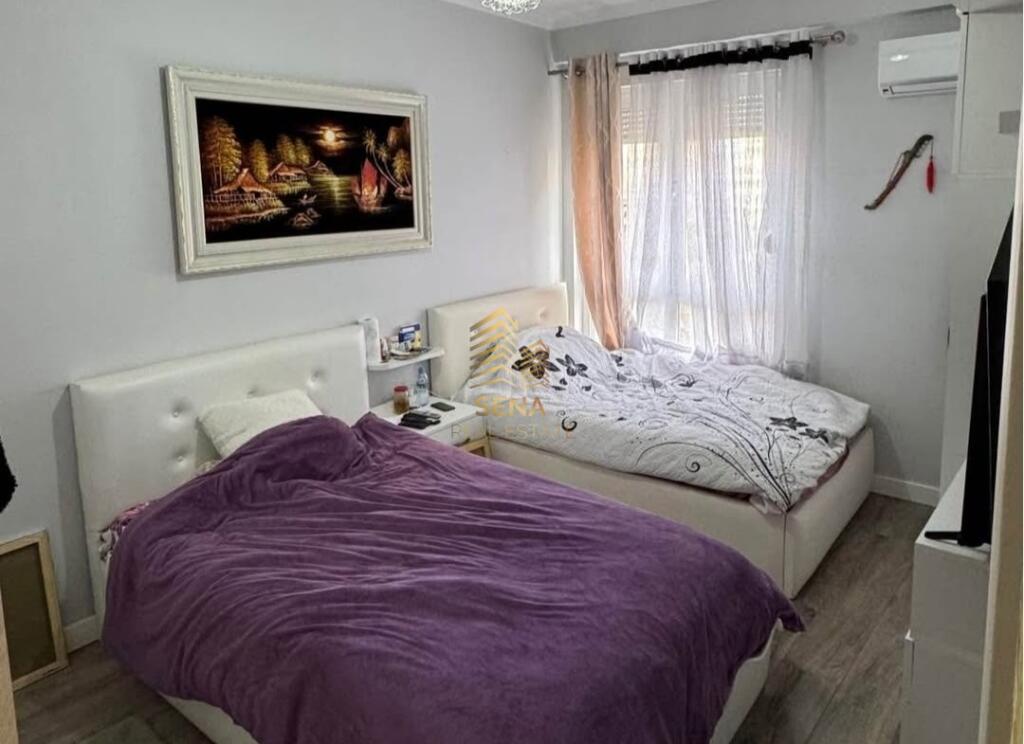 Shitet ,Apartament 2+1+2, 21 Dhjetori,245.000 Euro-0692036407