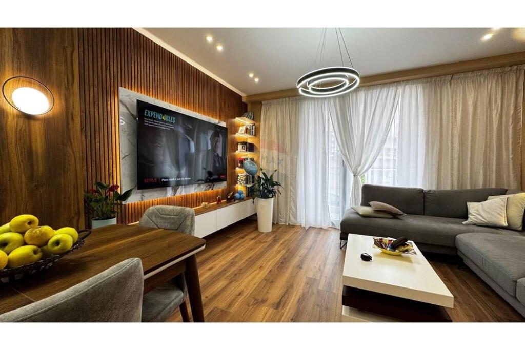 2+1 apartment for sale at Fusha Aviacionit!