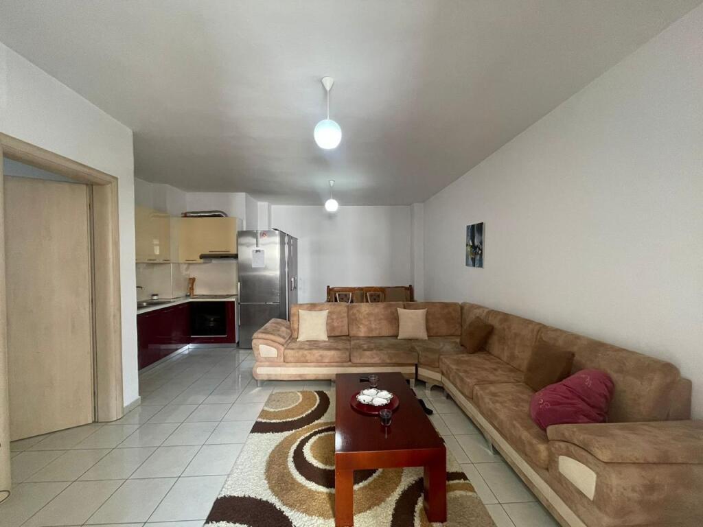 Apartamen 1+1 me qira ne Astir