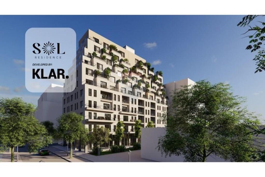 Apartment 2+1 for sale on Zhan D'ark Boulevard!