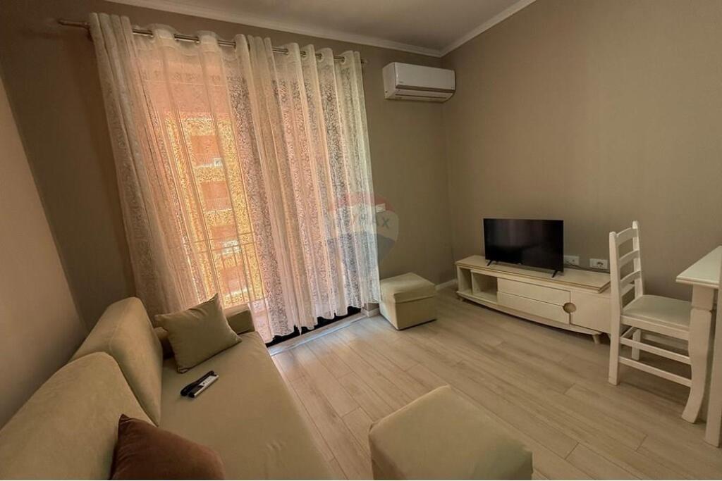 Apartment 1+1 for rent in Green City, Astir.