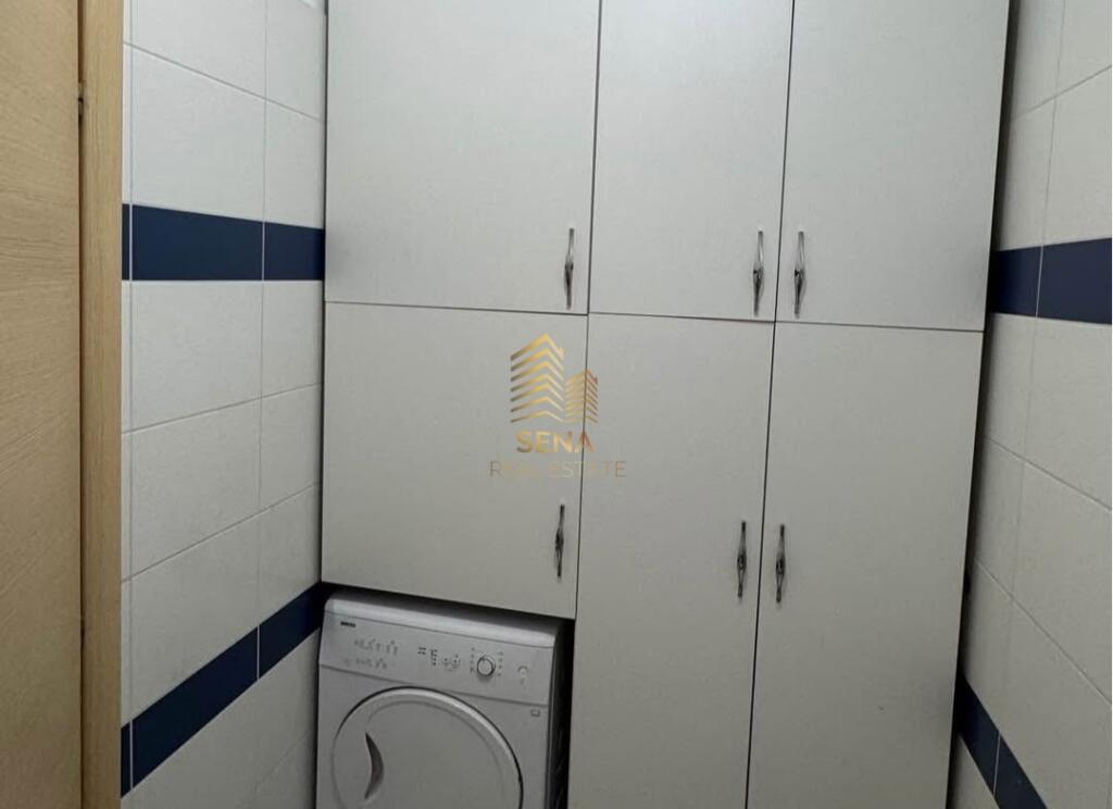 Shitet ,Apartament 2+1+2, 21 Dhjetori,245.000 Euro-0692036407