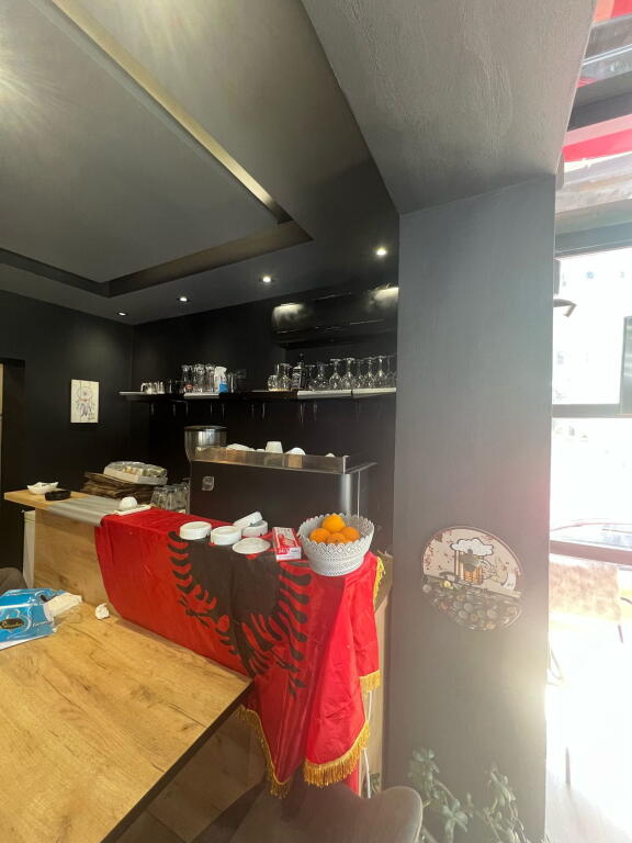 Shitet Biznes Piceri\Restorant tek Rruga E Elbasanit (ID BSHB154) Tirane