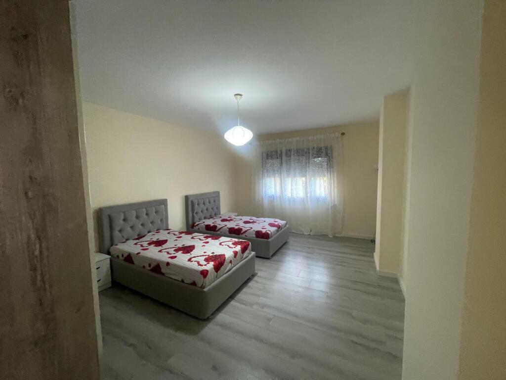 A 2+1+2 apartment with a storage room is offered for rent in the center.