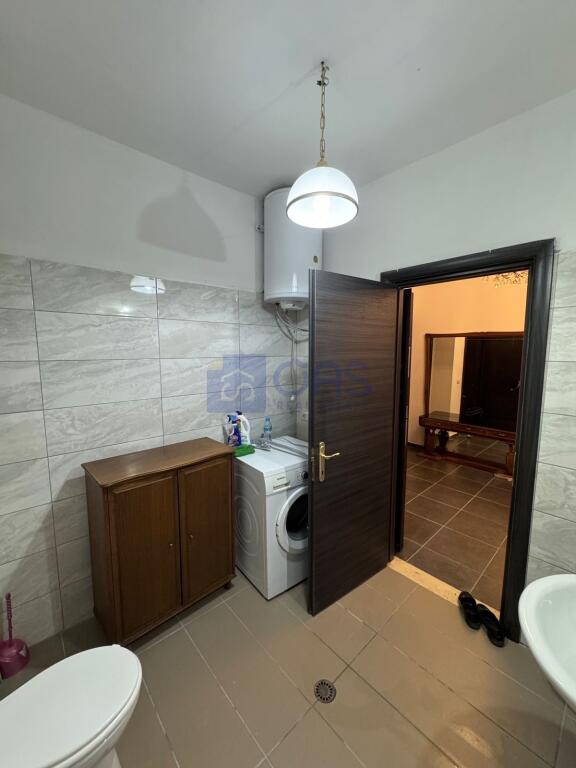 A 2+1 apartment is available in Astir.