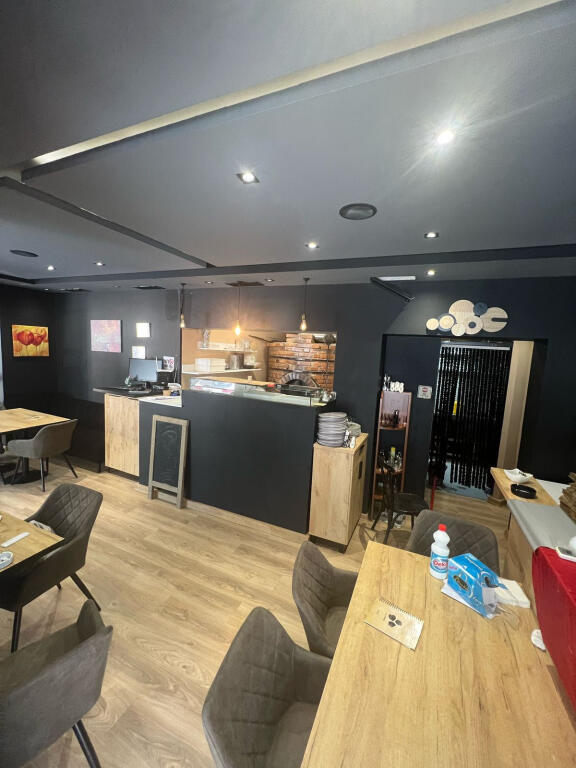 Shitet Biznes Piceri\Restorant tek Rruga E Elbasanit (ID BSHB154) Tirane