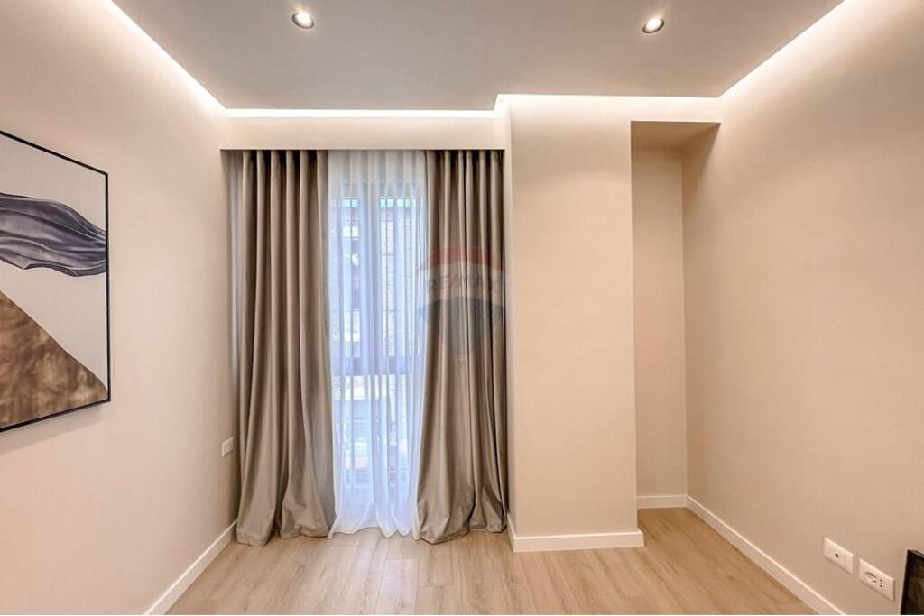 2+1 apartment for sale in Pazari i Ri