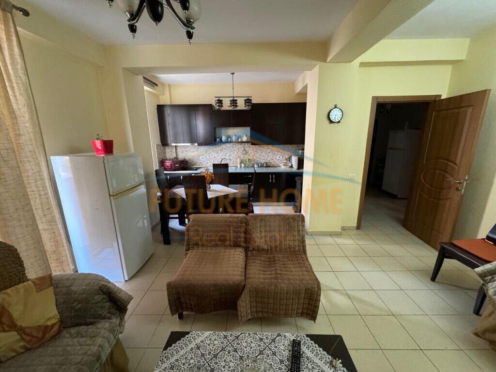 Affitto, Appartamento 2+1, Quartiere 16, Korçë (KO52857)