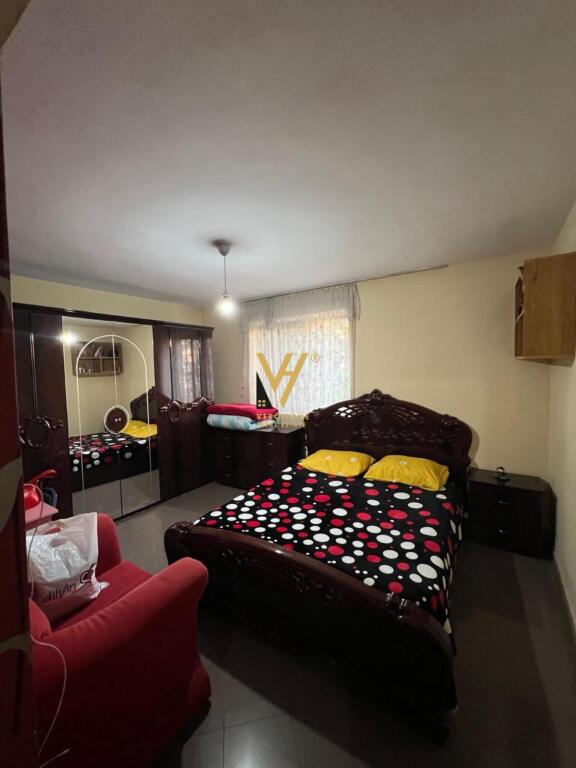 VENDESI APPARTAMENTO 3+1 IN VIA FORTUZI 25.000.000 LEK